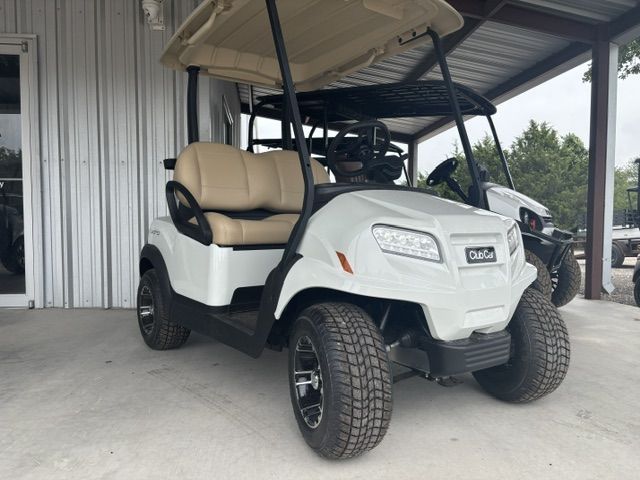 2027 Club Car Onward 2 gas - White/beige Club Car