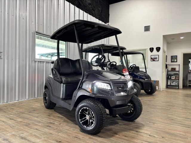 2027 Club Car Onward 2 gas - Silver Club Car