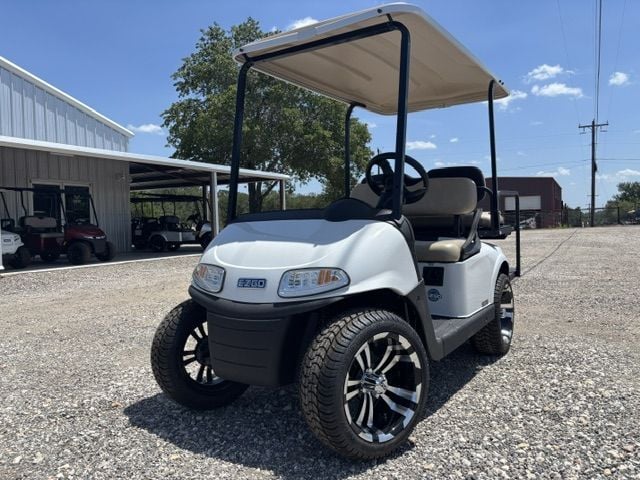 2020 E-Z-GO RXV CPO White/beige E-Z-Go